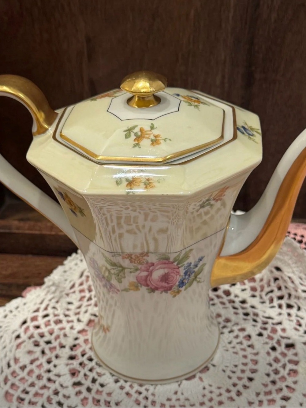 Vintage Theodore Haviland Limoges
France "Nosegay" Coffee Pot with Lid - Floral